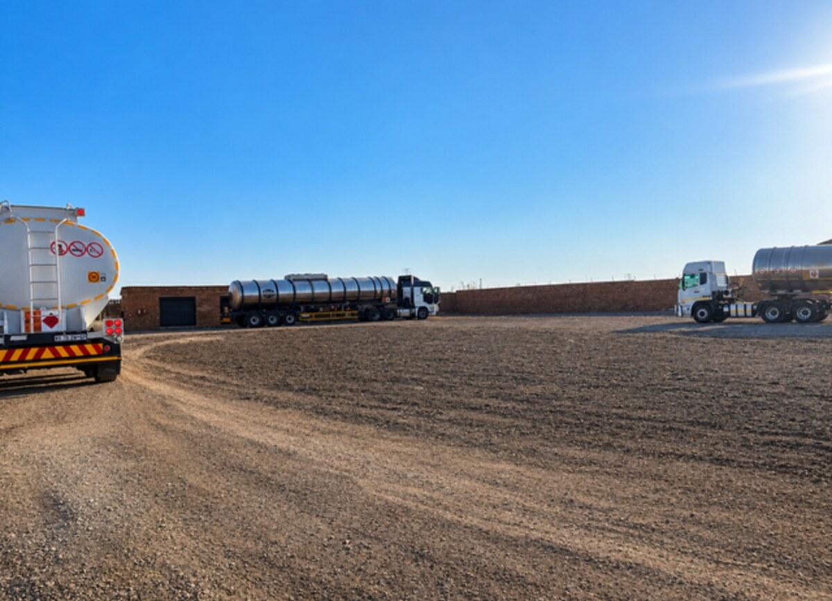 Triton fuel tanker